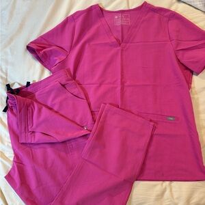 FIGS NWOT Electric Orchid Scrub Set